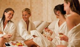 Между нами девочками