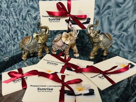 Купите два подарочных сертификата и получите третий в подарок!